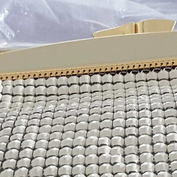 Glomesh Bone Style 212 Bag. Unused. Still in box with 1977 sales receipt. - Picture 15 of 16